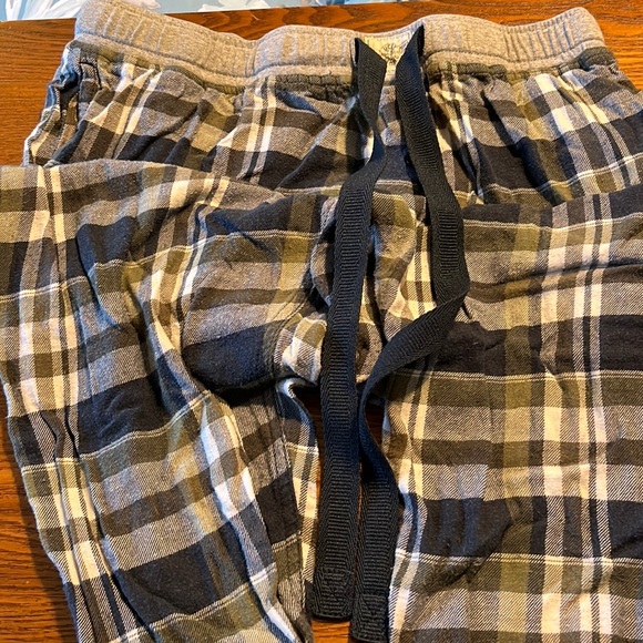 Ladies Pajama Capri Pants. - Picture 1 of 5